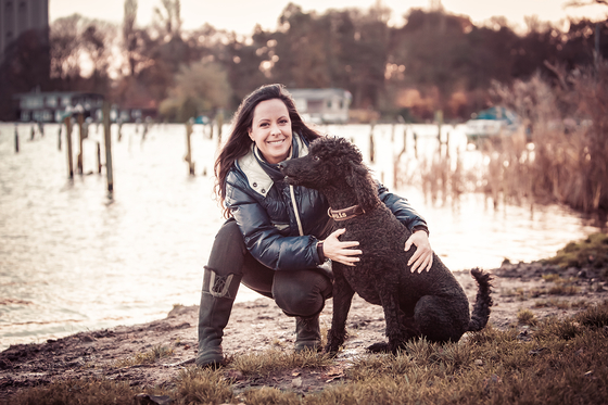 Nicole Kinsbergen met hond